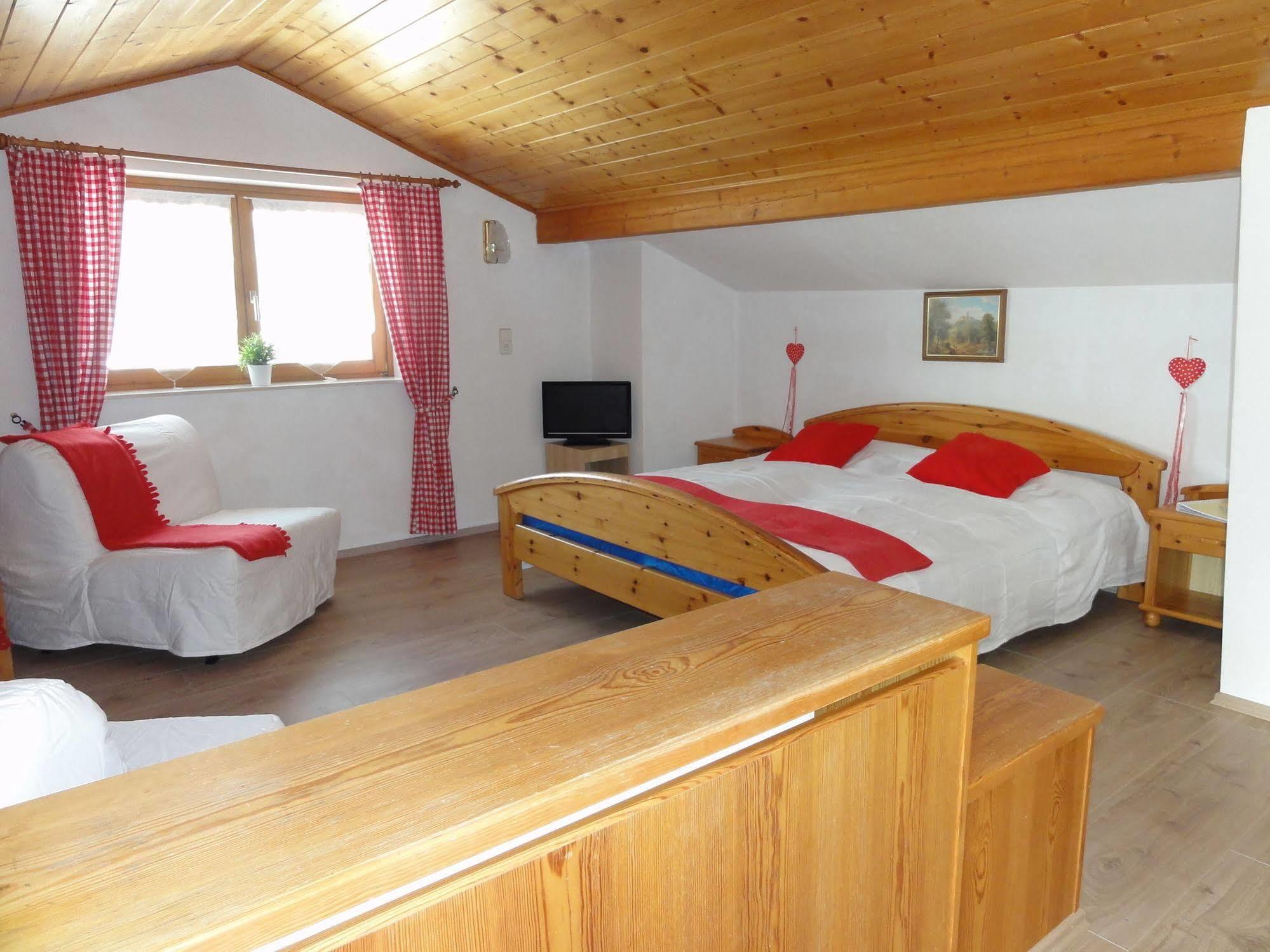Pension Adlerhorst Steindorf am Ossiacher See Luaran gambar