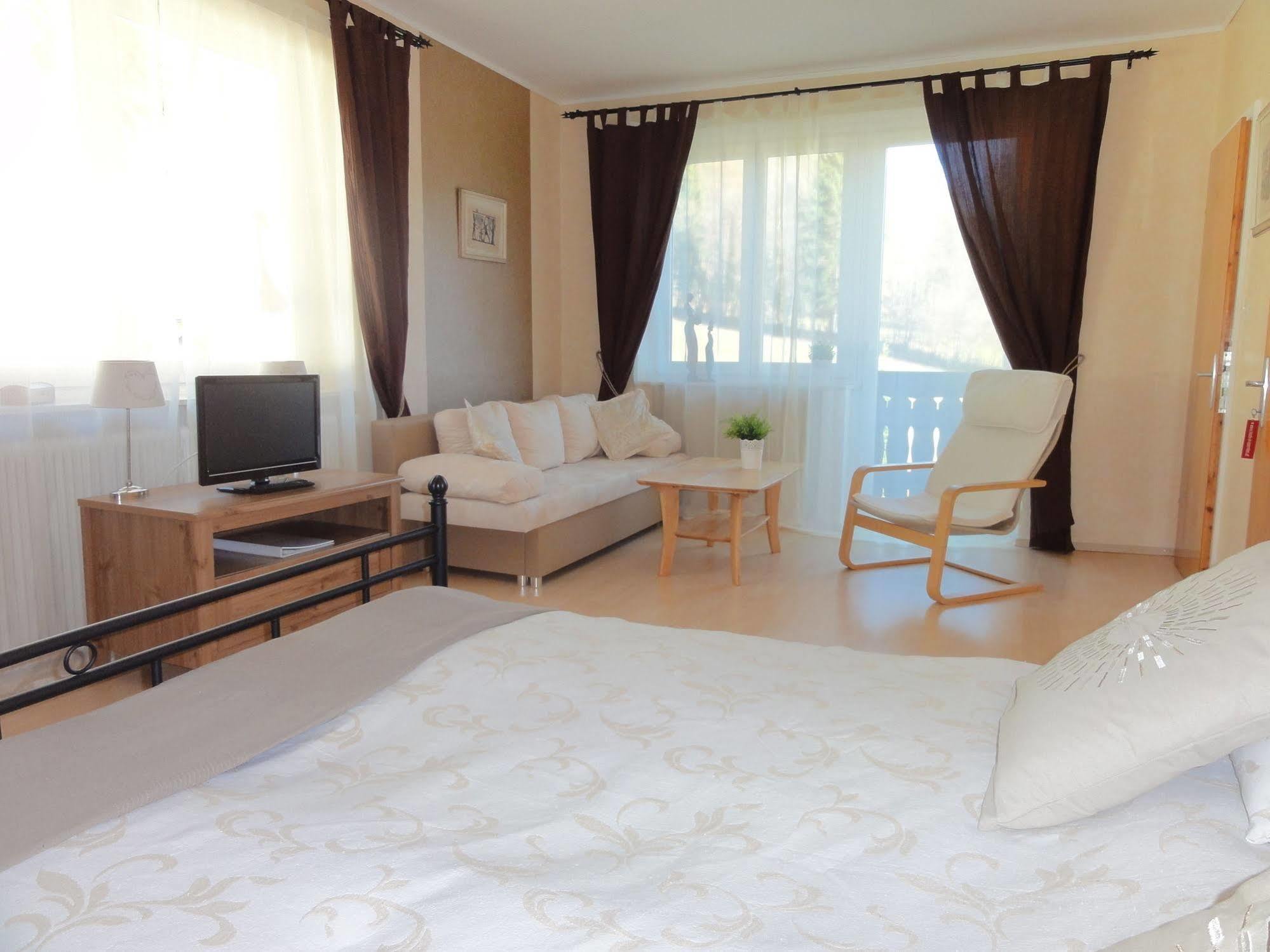 Pension Adlerhorst Steindorf am Ossiacher See Luaran gambar