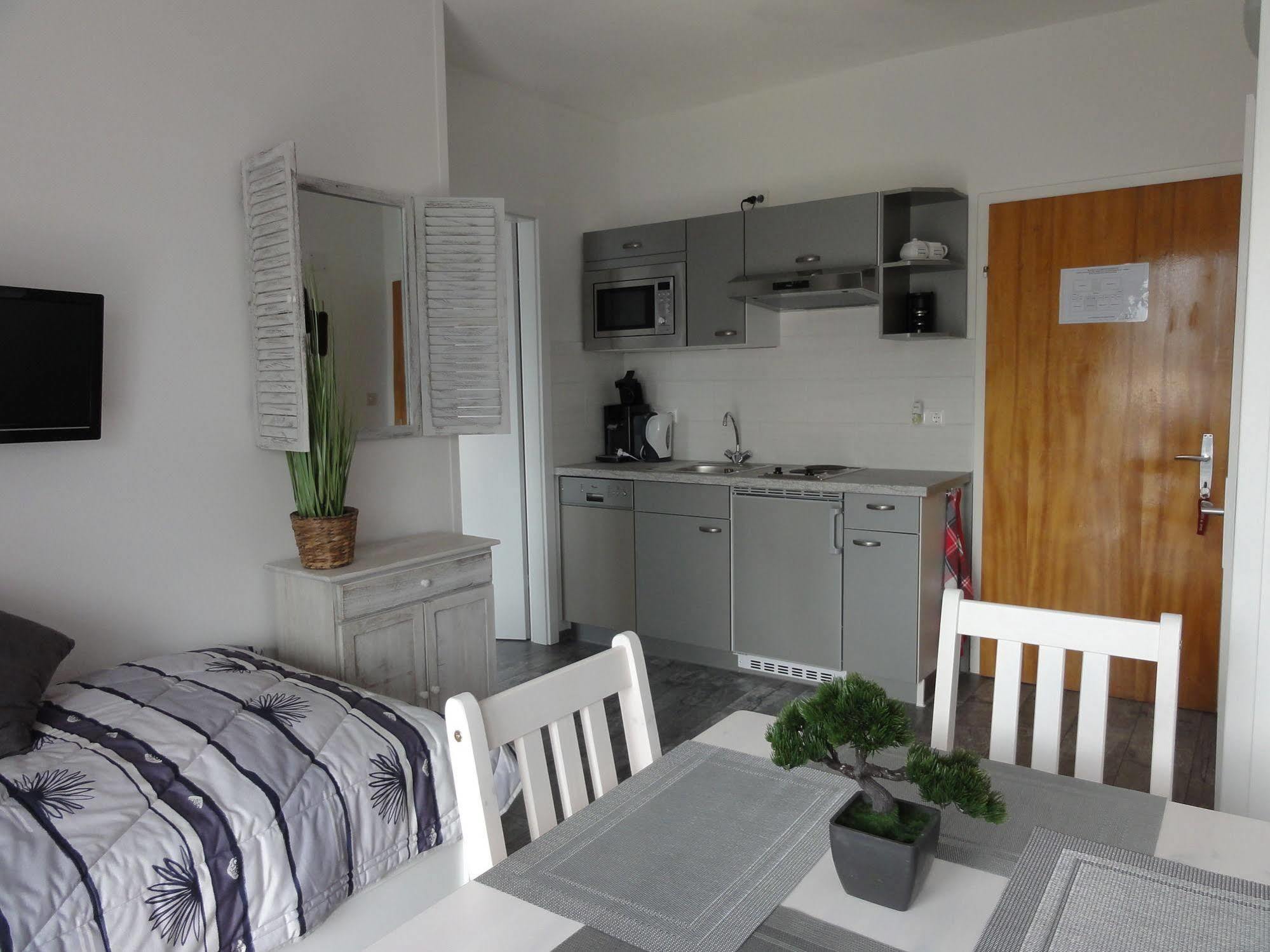 Pension Adlerhorst Steindorf am Ossiacher See Luaran gambar