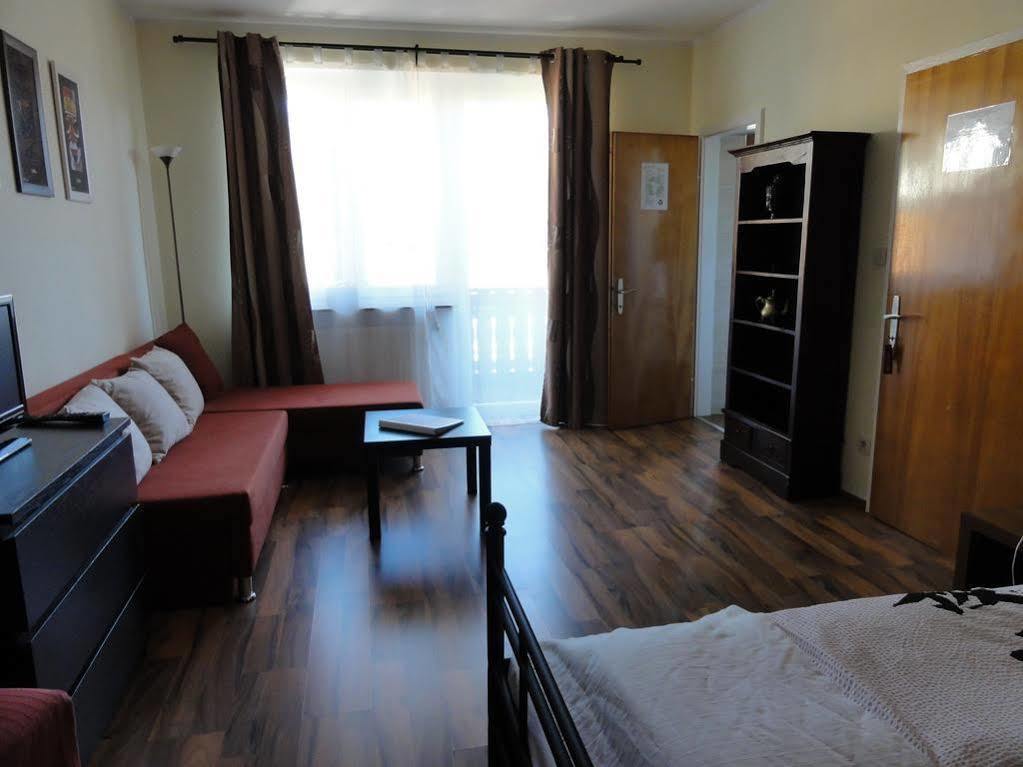 Pension Adlerhorst Steindorf am Ossiacher See Luaran gambar